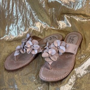 b.o.c. Women's Tan Floral Sandals
